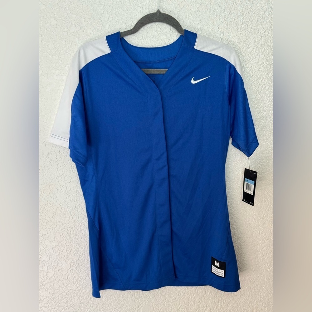 Nike Women's Vapor Dri-FIT short-sleeve softball jersey. Size M. NWT
